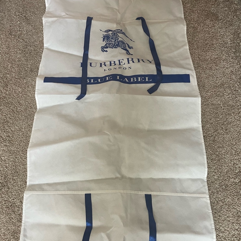 Burberry Blue Label White and Navy Foldable Garment Bag